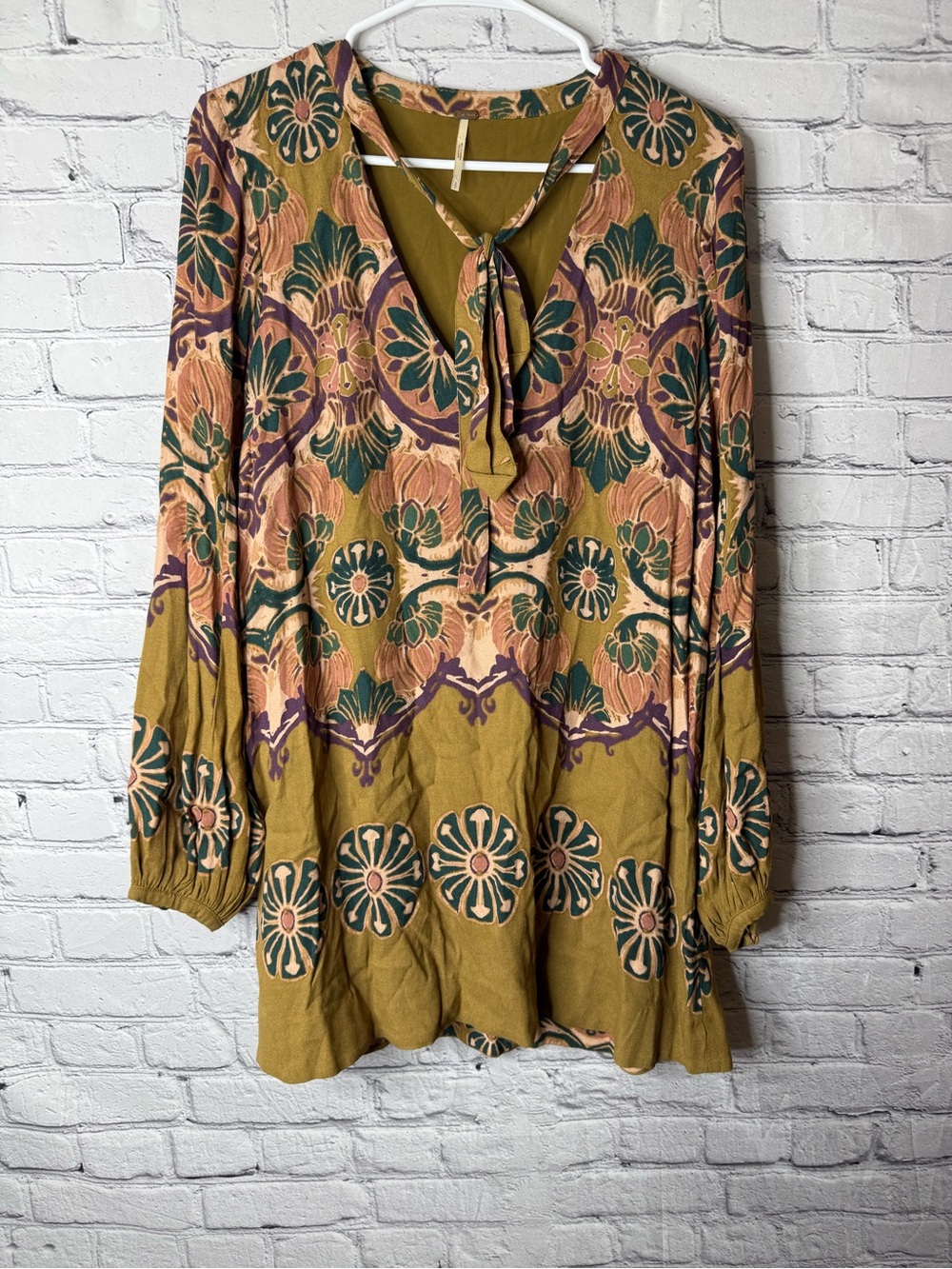 Free people Boho Tie-Neck Floral Tunic Top - size small